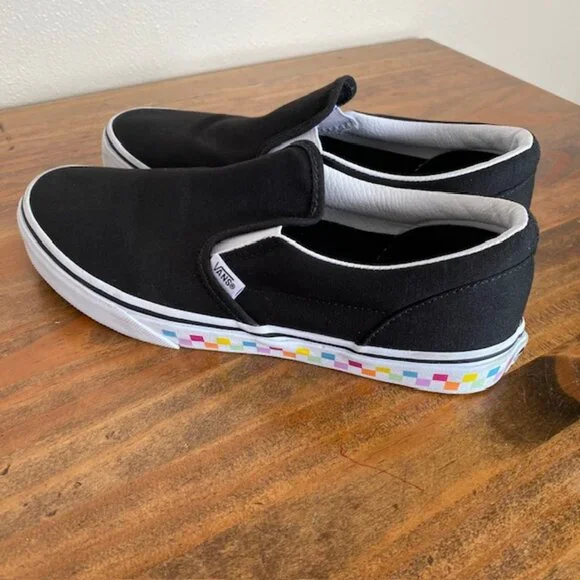 Vans Black Slip-on Sneakers - Size 6 - Picture 6 of 9